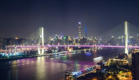 城市夜景照明工程如何确保灯光既美丽又环保？