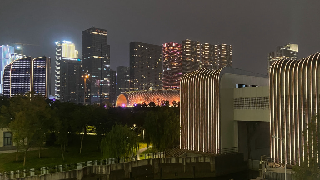 城市夜景灯光秀.jpg